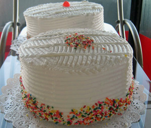 White-Icing-Yellow-Cake