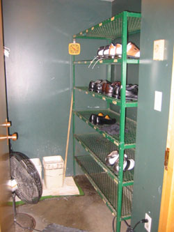 shoe-drying-room