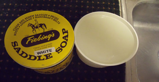 CF-saddle-soap02